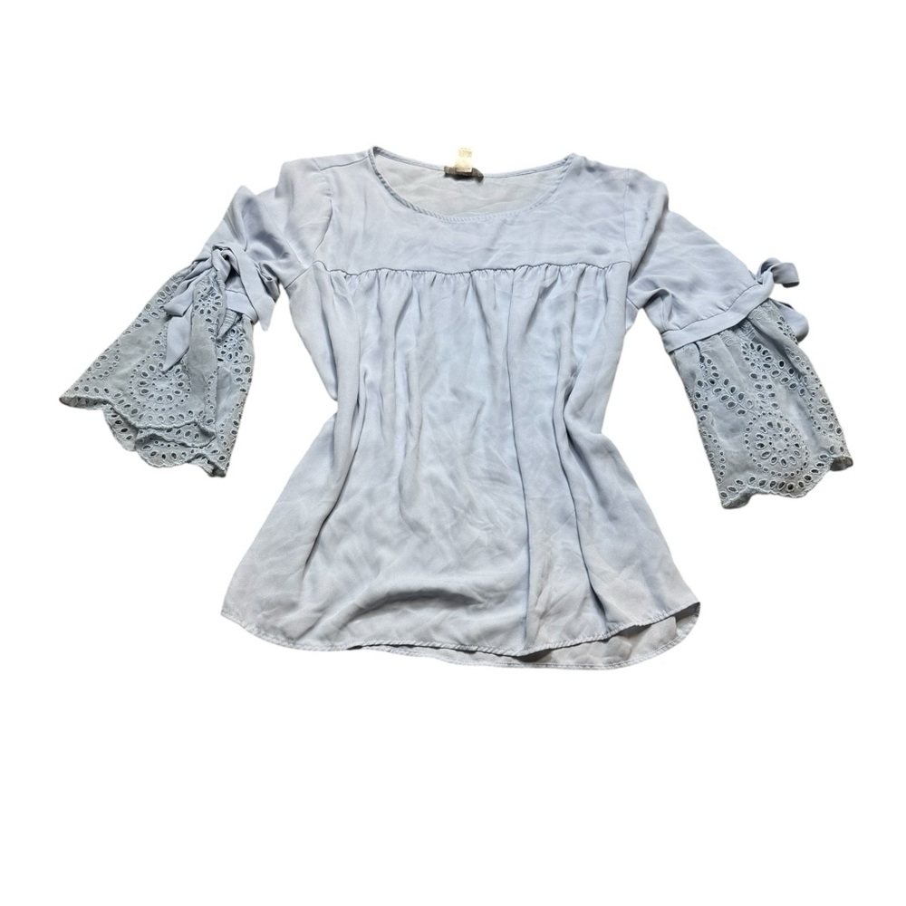 💎 LOFT 💙 Light Blue Eyelet Bell‎ Sleeve Blouse Size M Boho Feminine Top 💎